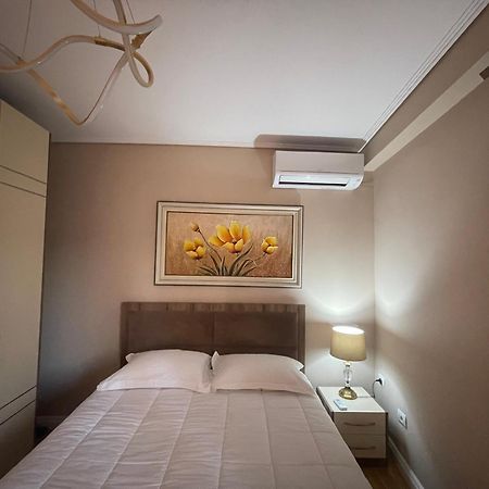 Deoni Apartment Luxury Tirana Bagian luar foto