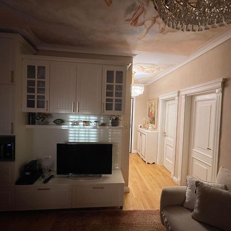Deoni Apartment Luxury Tirana Bagian luar foto