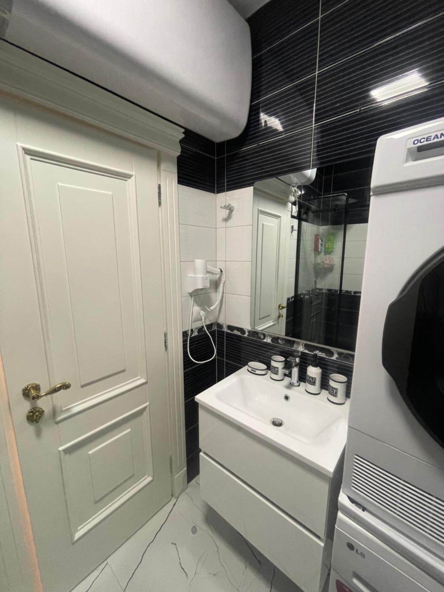 Deoni Apartment Luxury Tirana Bagian luar foto
