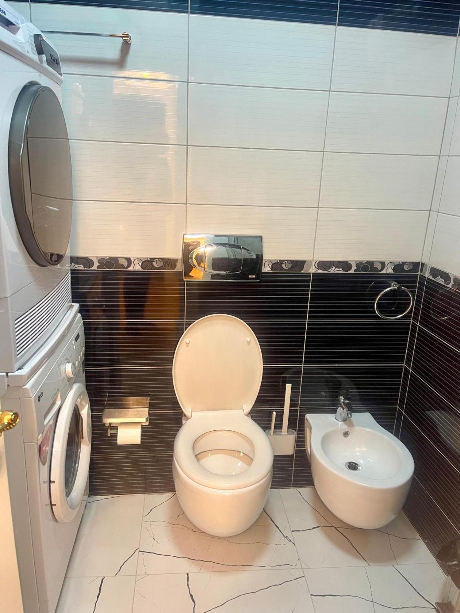 Deoni Apartment Luxury Tirana Bagian luar foto