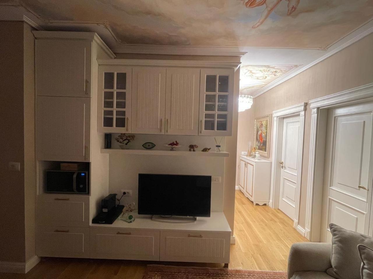 Deoni Apartment Luxury Tirana Bagian luar foto